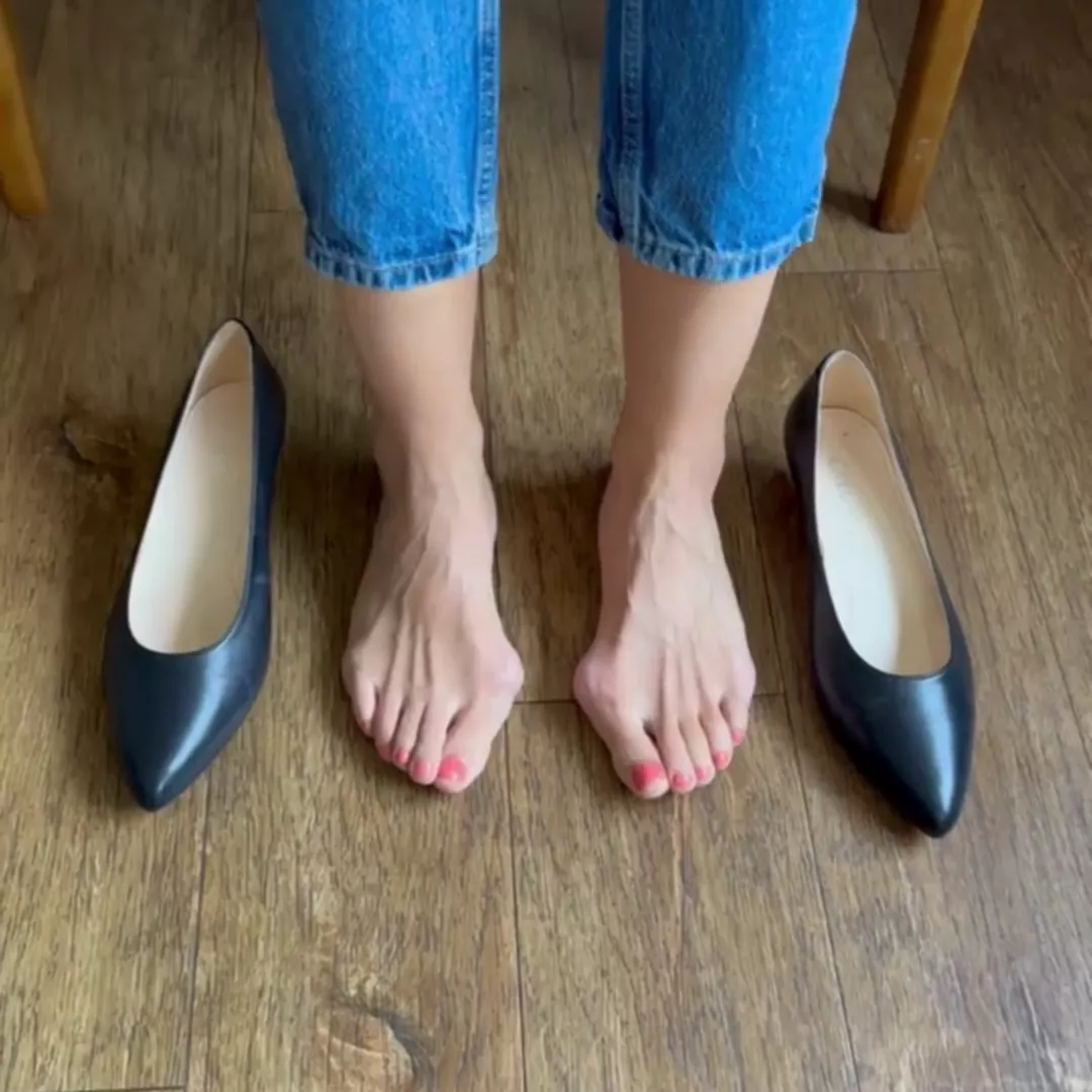 Claudia - Black Leather Pumps - Image 4